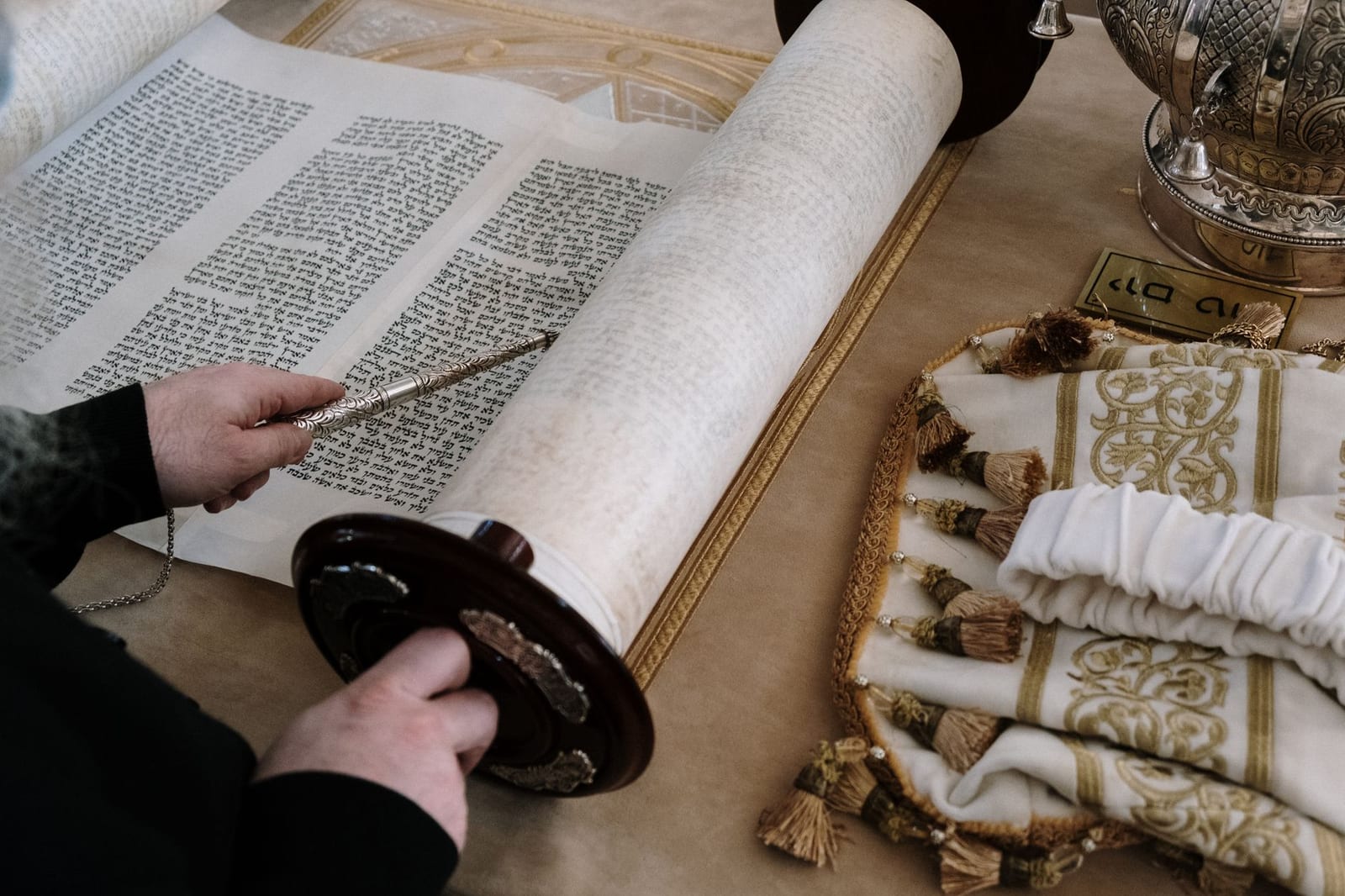 מתי שיש צחוק וקלות ראש זה הרס שאין כדוגמתו